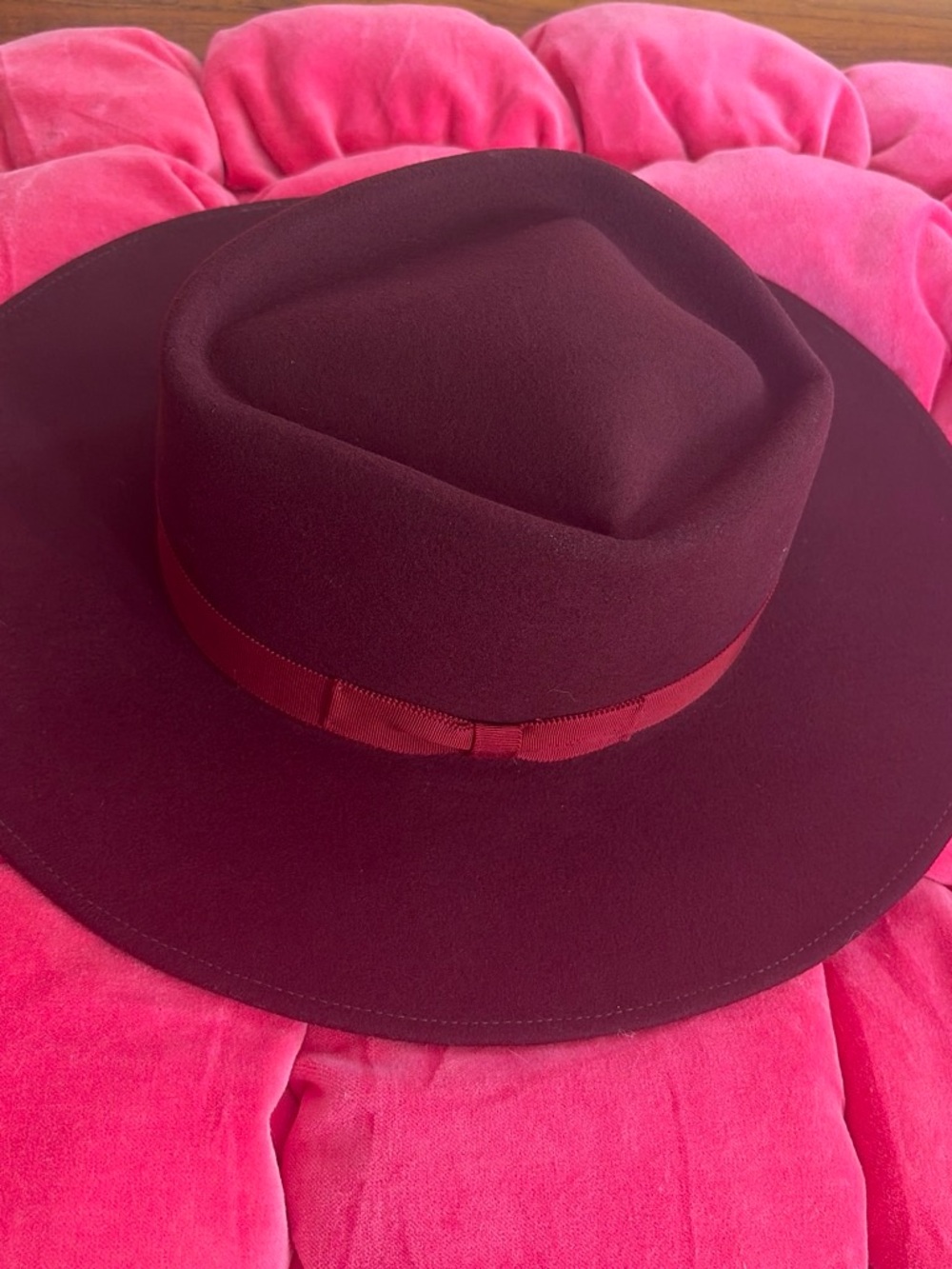 Wander Wide-Brim Fedora Hat in Burgundy
